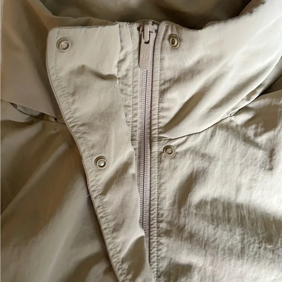 Lululemon Always Effortless Jacket, size 12 - Picture 4 of 8